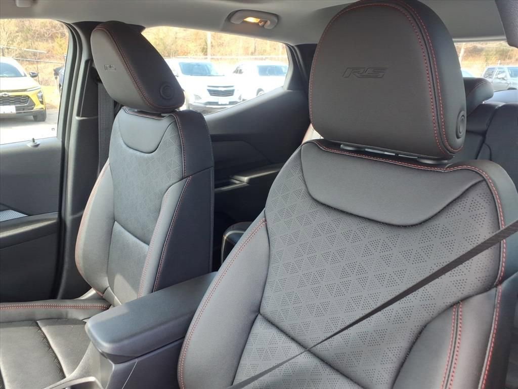 New 2027 Chevrolet Bolt RS w/ Technology Package FWD image 12