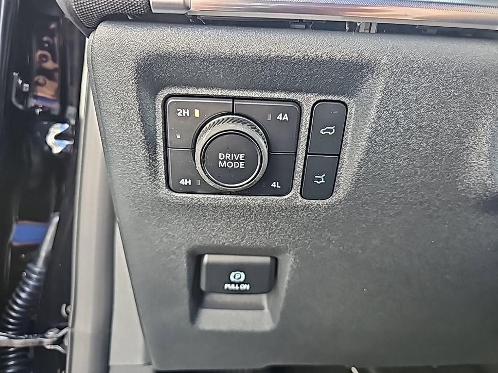 New 2026 Ford Expedition Platinum w/ Driver's Package AWD/4WD image 24