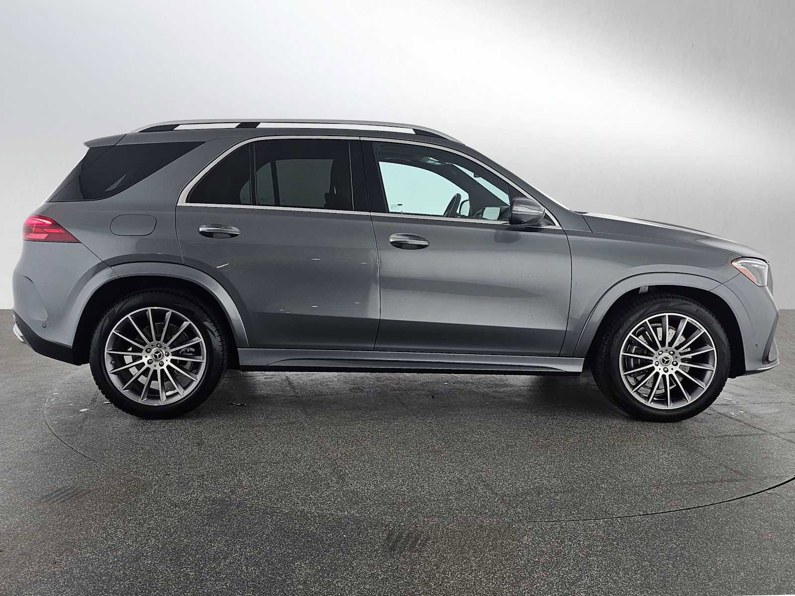Used 2026 Mercedes-Benz GLE 350 4MATIC image 2