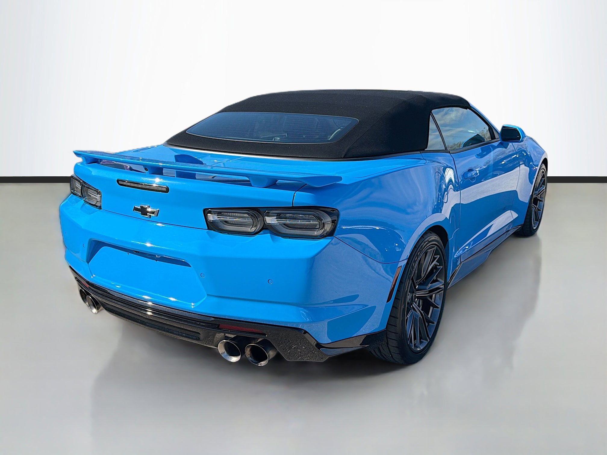 Used 2023 Chevrolet Camaro ZL1 image 4