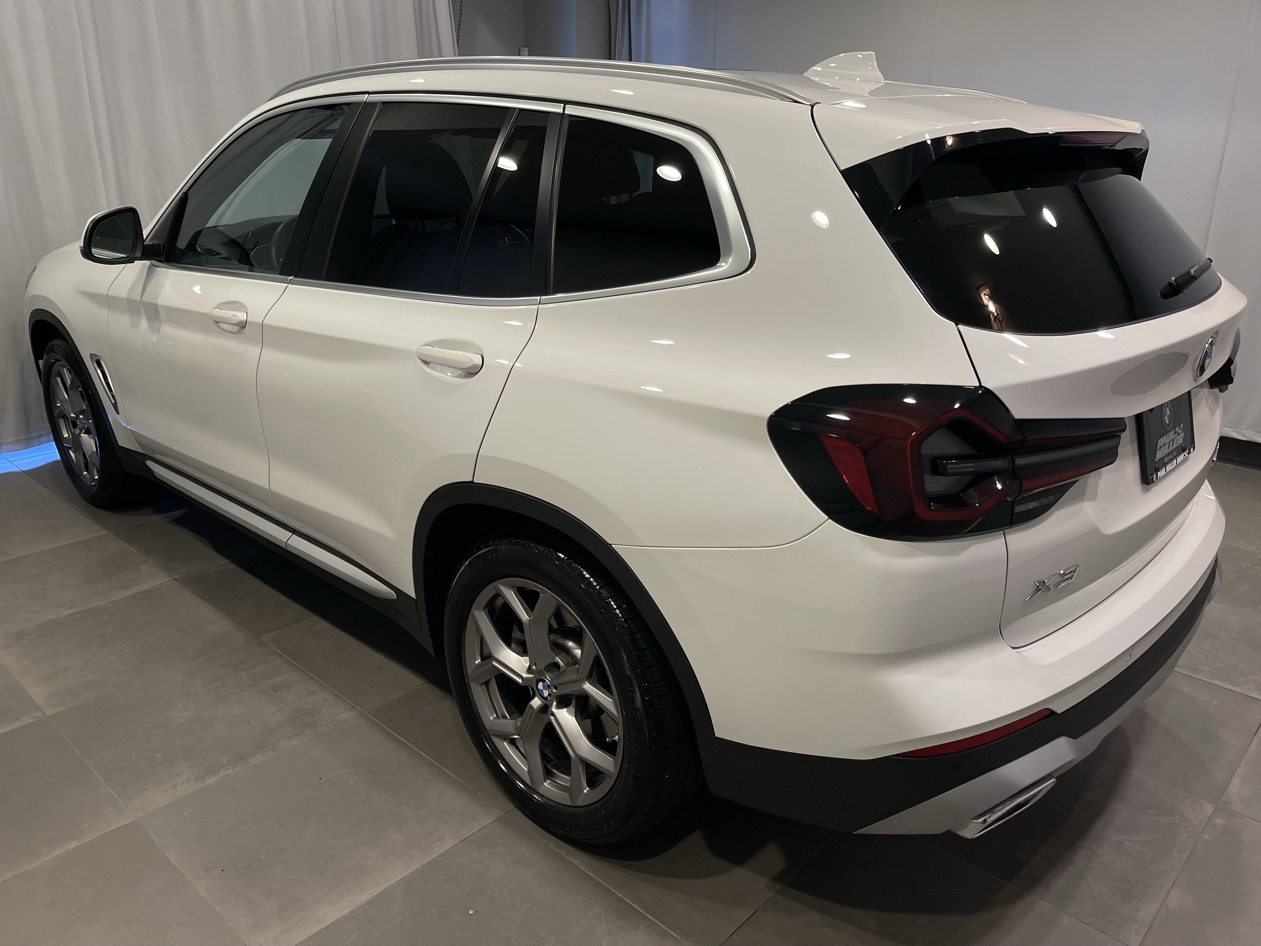 Certified 2022 BMW X3 xDrive30i w/ Premium Package 2 (ZPA) AWD/4WD image 4