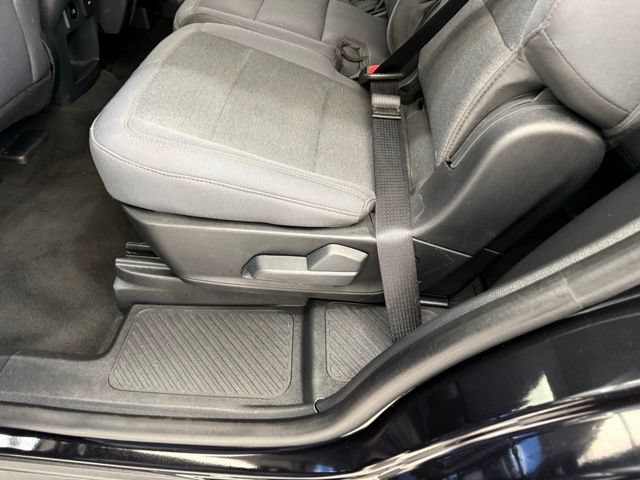 Used 2025 Ford Explorer Active AWD/4WD image 17