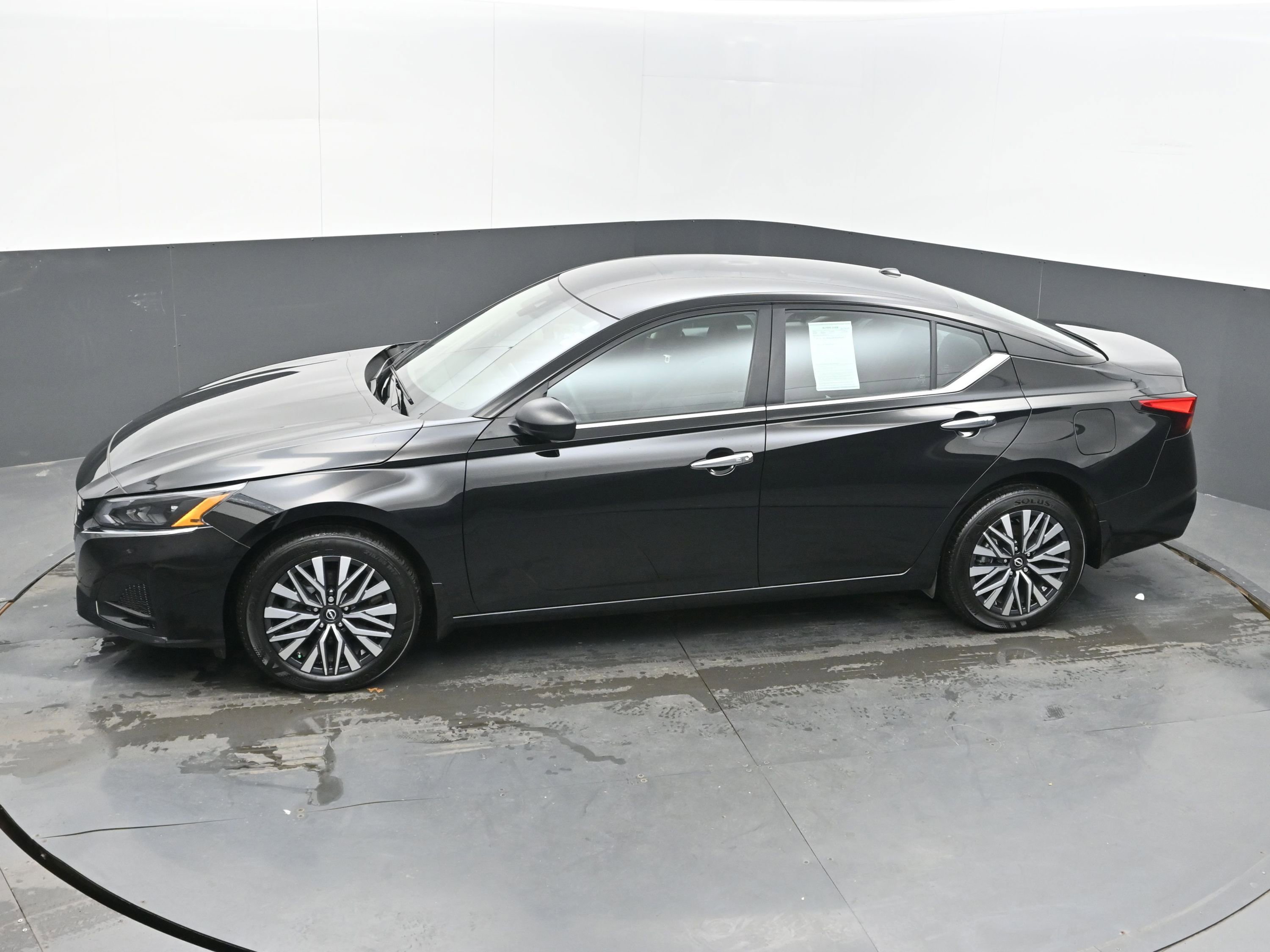 Certified 2025 Nissan Altima 2.5 SV image 33