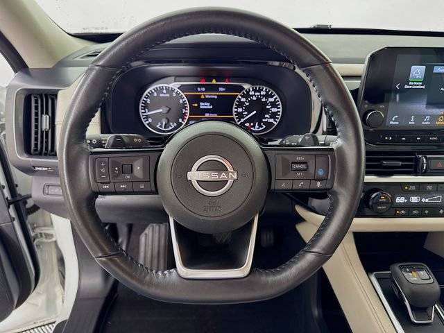 Used 2023 Nissan Pathfinder SL AWD/4WD image 15