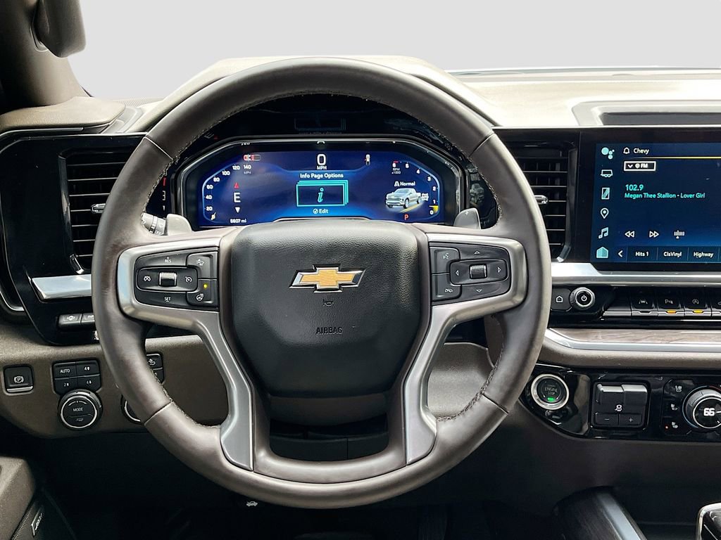 Used 2025 Chevrolet Silverado 1500 LTZ w/ Technology Package image 11