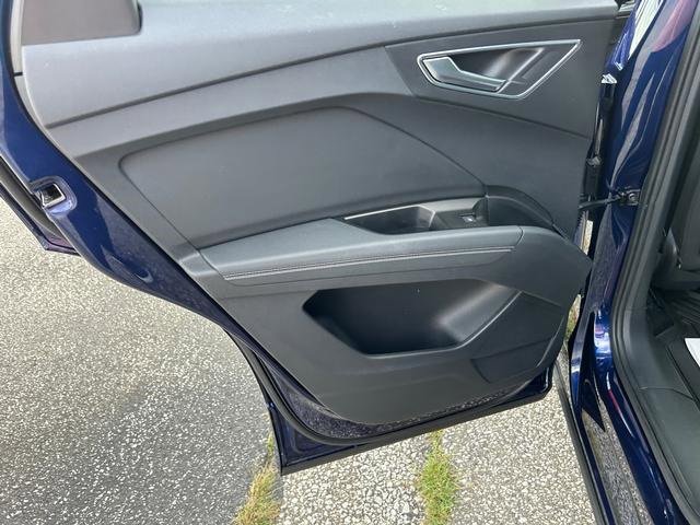 Used 2022 Audi Q4 e-tron Premium Plus w/ Premium Plus image 13