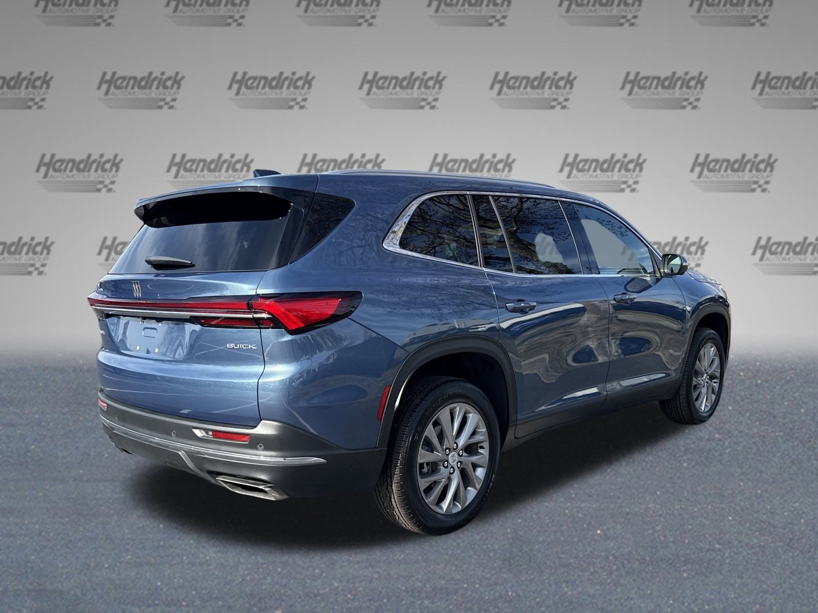 Certified 2025 Buick Enclave Preferred image 10