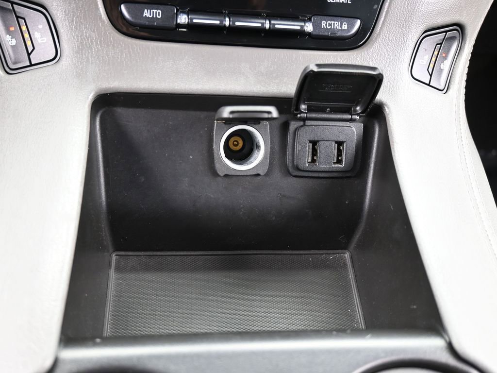 Used 2020 Chevrolet Suburban LT image 25