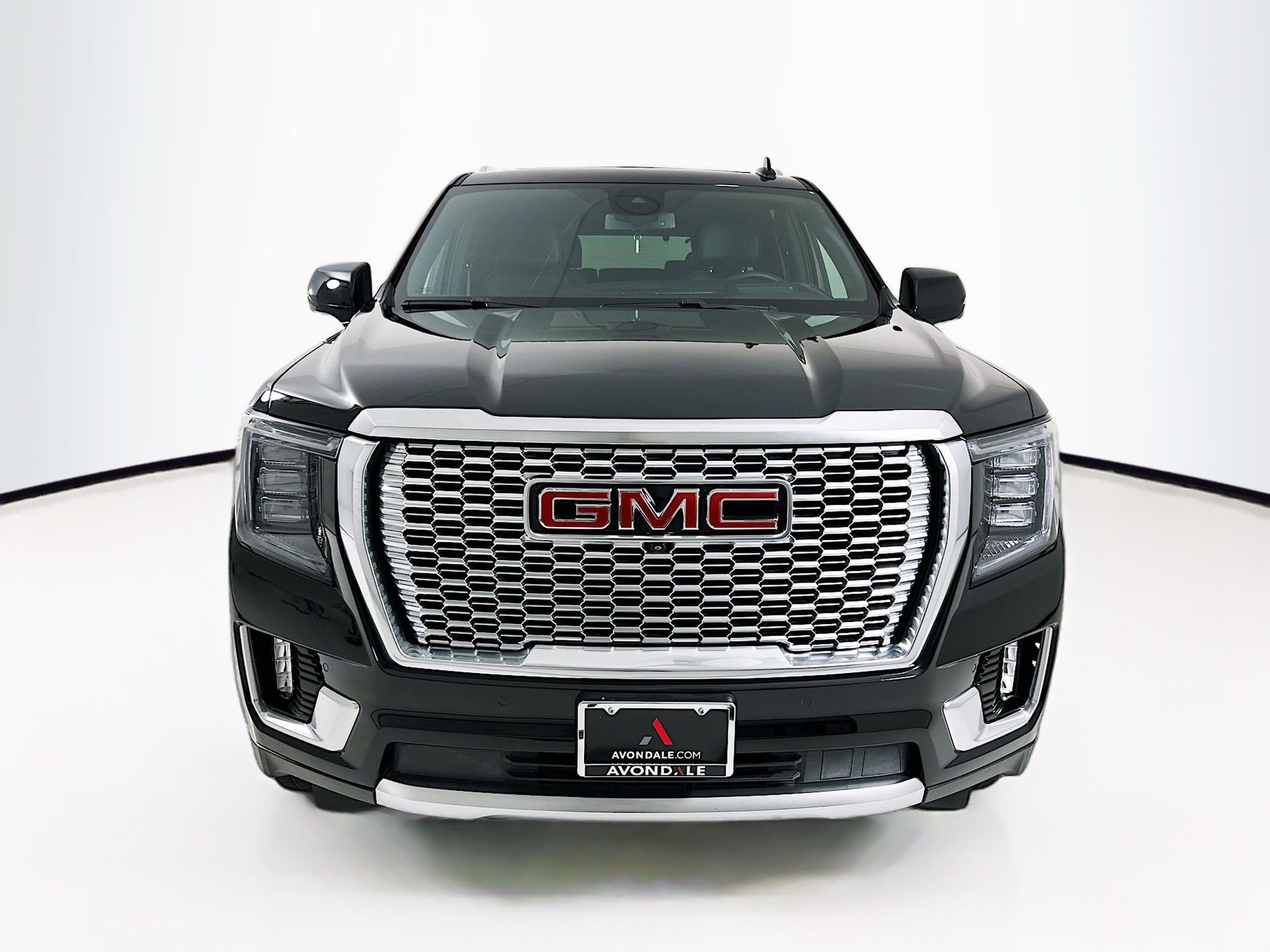 Used 2023 GMC Yukon Denali w/ LPO, Floor Liner Package image 2