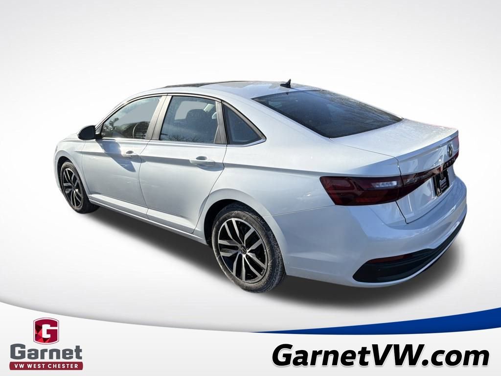 New 2026 Volkswagen Jetta SE image 3