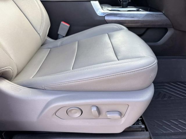 Used 2024 Chevrolet Silverado 1500 LTZ AWD/4WD image 29