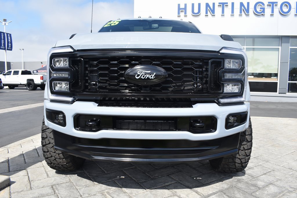 Used 2025 Ford F450 Lariat w/ FX4 Off-Road Package image 35