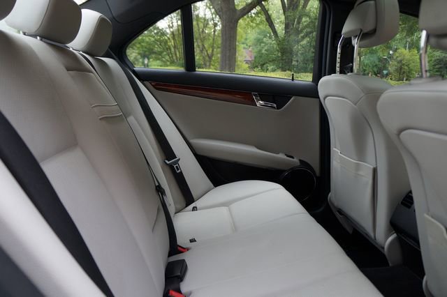 Used 2010 Mercedes-Benz C 300 Sedan image 17