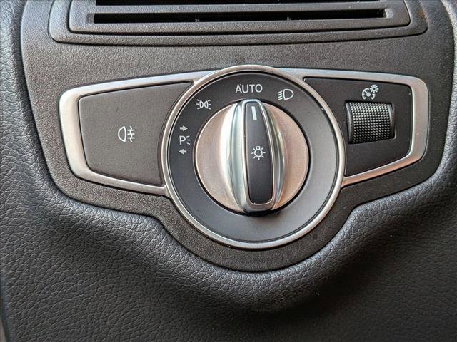 Used 2022 Mercedes-Benz GLC 300 image 11