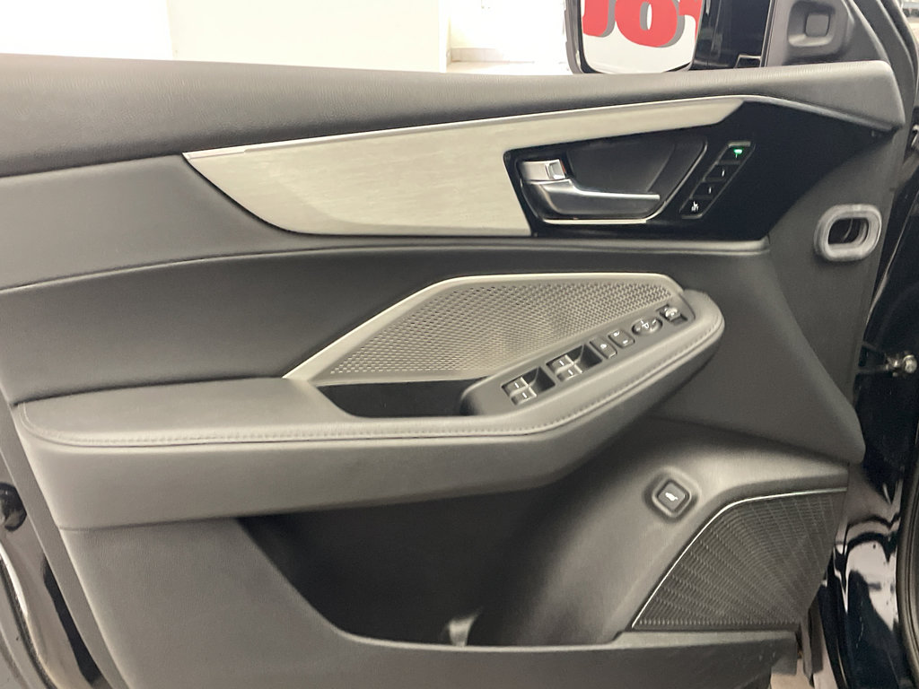 Used 2024 Acura MDX SH-AWD image 9