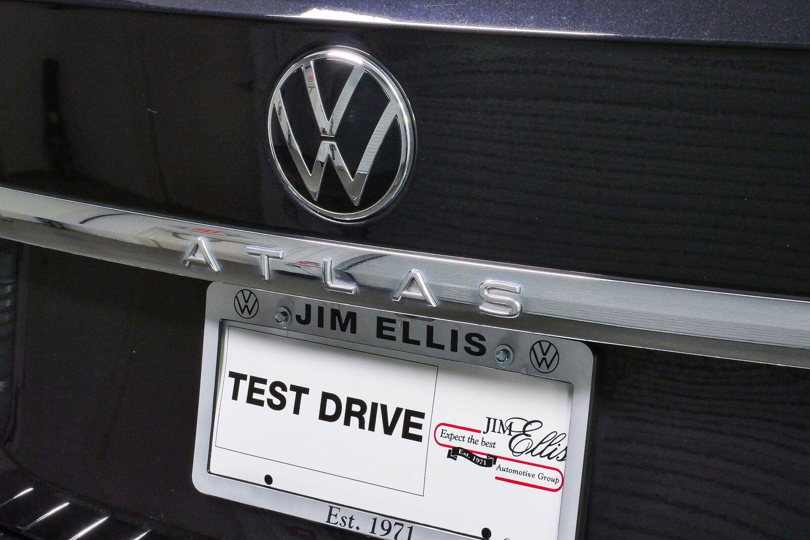 Certified 2023 Volkswagen Atlas SE FWD image 34