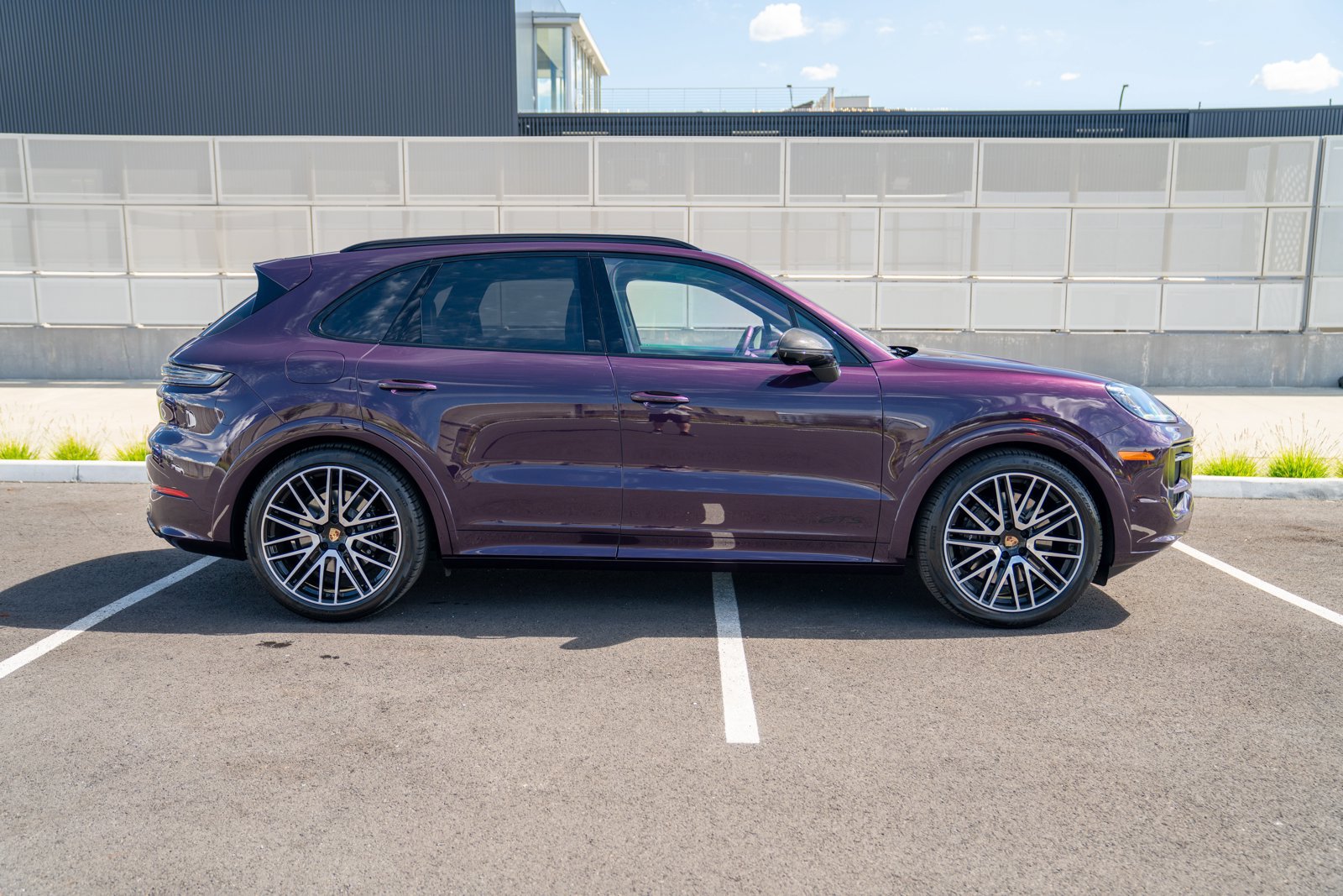Certified 2025 Porsche Cayenne GTS AWD/4WD image 8