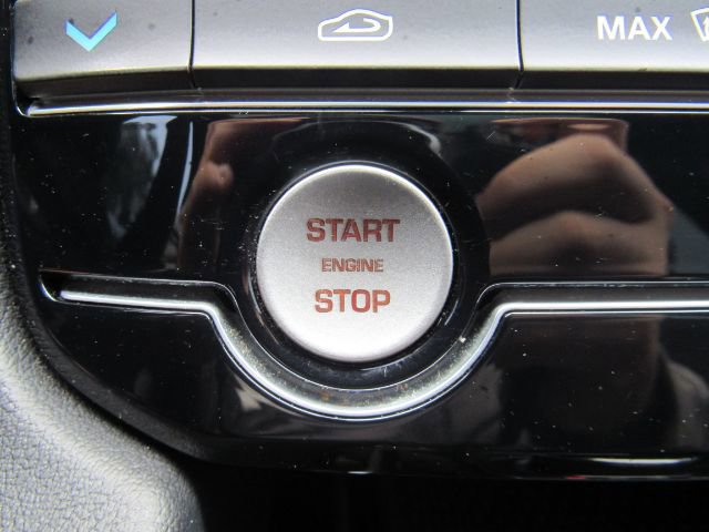 Used 2020 Jaguar F-PACE S image 49