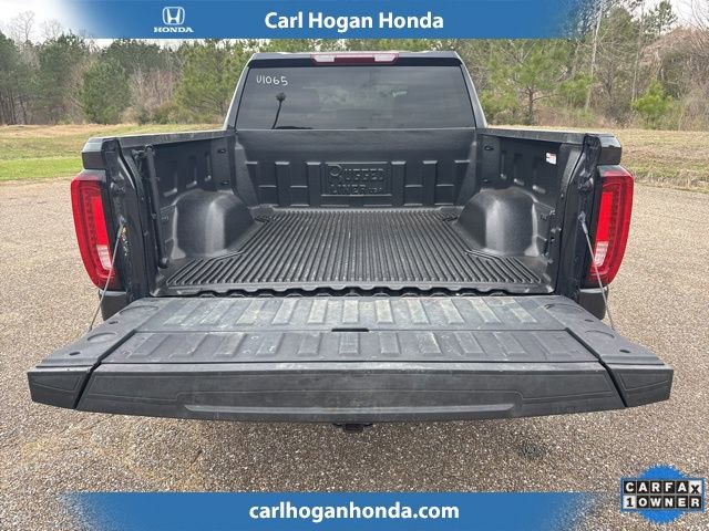 Used 2025 GMC Sierra 1500 SLT image 9