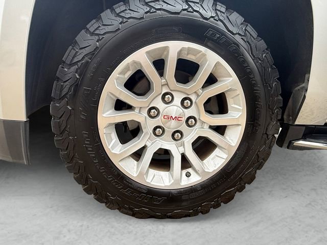 Used 2019 GMC Yukon XL SLT w/ Open Road Package AWD/4WD image 23