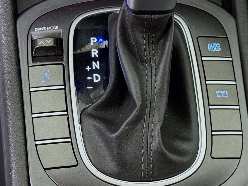 Certified 2025 Hyundai Kona SE image 12