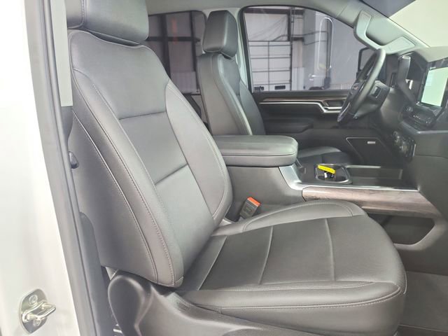 Used 2025 Chevrolet Silverado 2500 LTZ w/ LTZ Convenience Package image 38