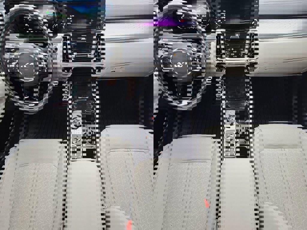 Used 2023 Kia Sorento SX Prestige w/ Panoramic Sunroof Package image 10