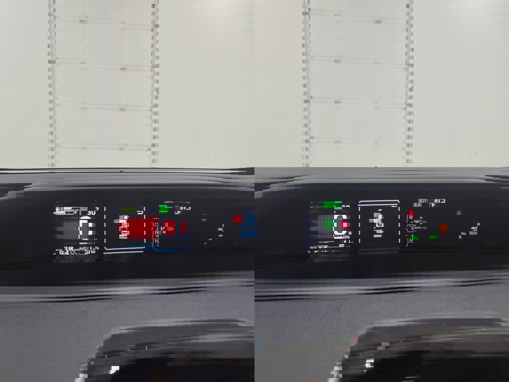 Used 2020 Toyota Prius LE image 15