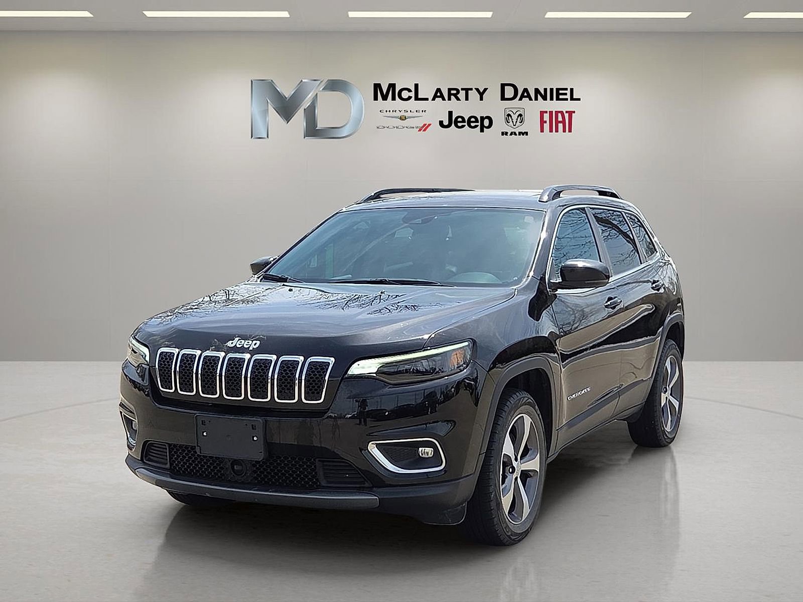 Used 2022 Jeep Cherokee Limited image 2