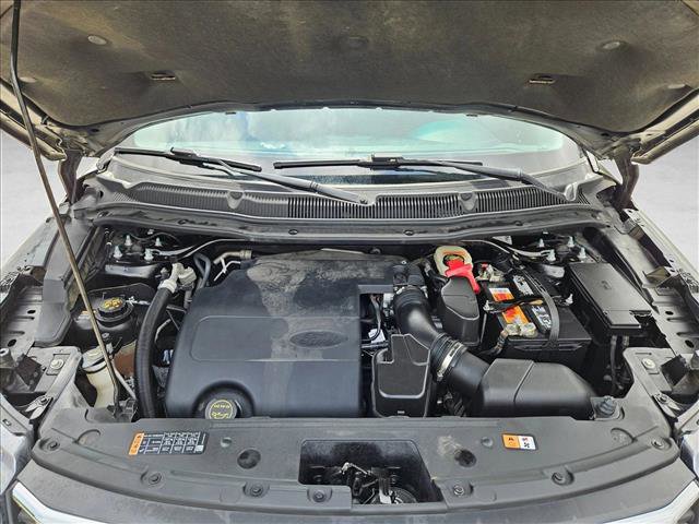 Used 2016 Ford Explorer XLT w/ Equipment Group 202A image 25