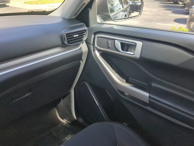 Used 2023 Ford Explorer XLT RWD image 21