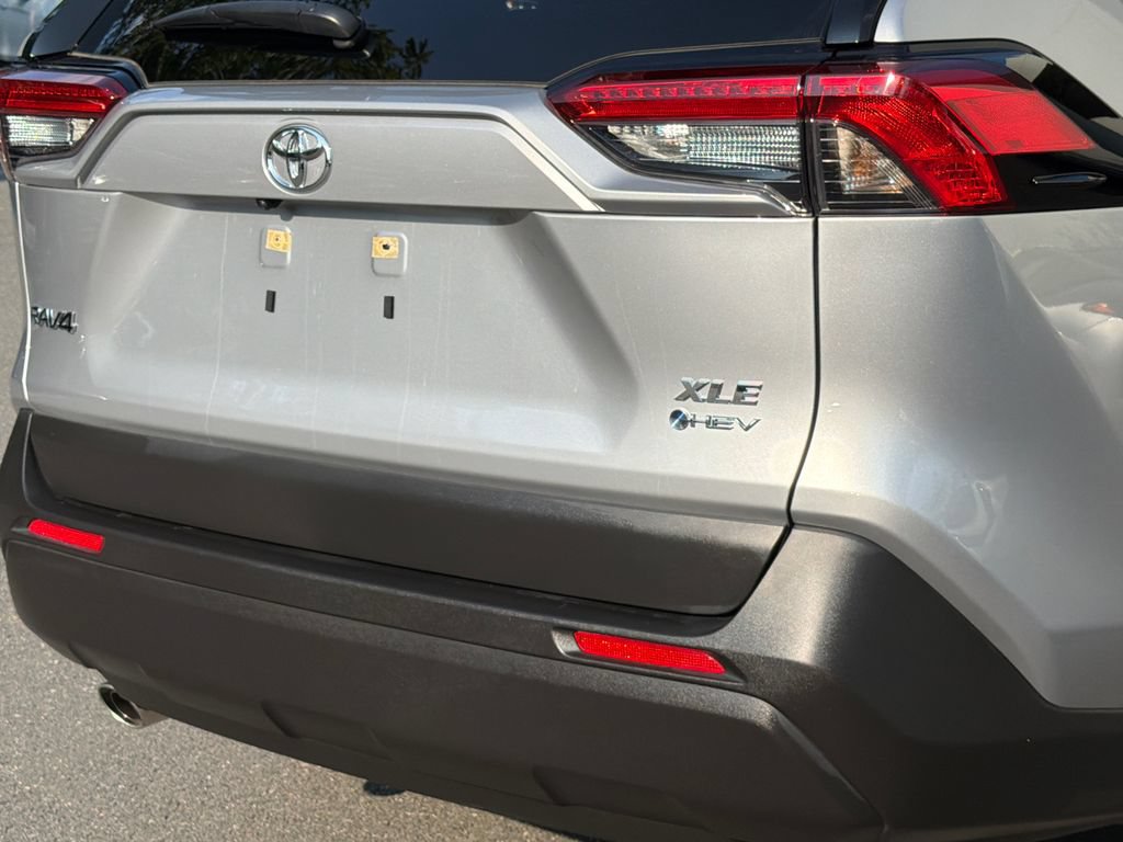 Used 2025 Toyota RAV4 XLE w/ Convenience Package AWD/4WD image 5