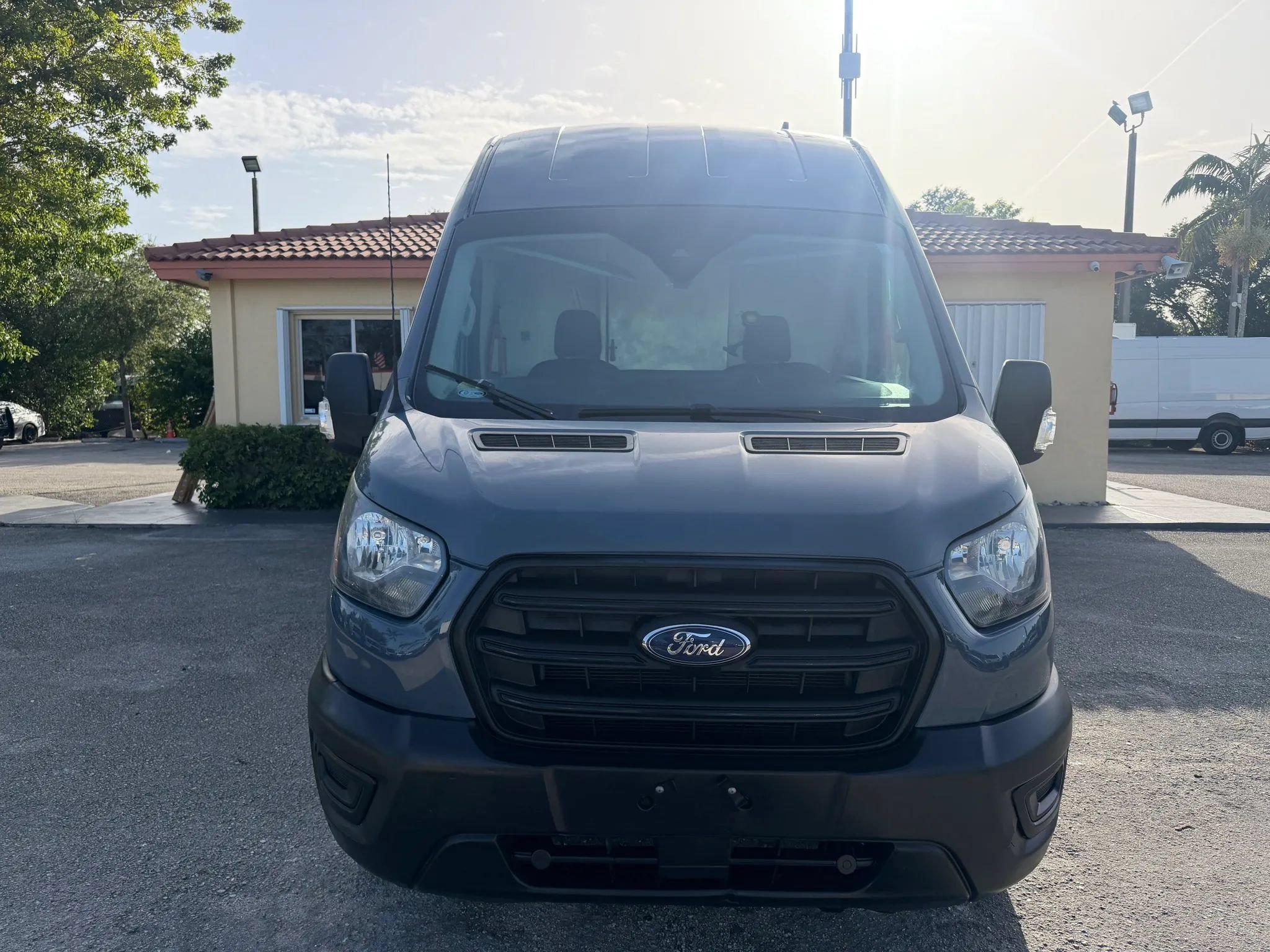 Used 2020 Ford Transit 250 148 High Roof Extended RWD image 9