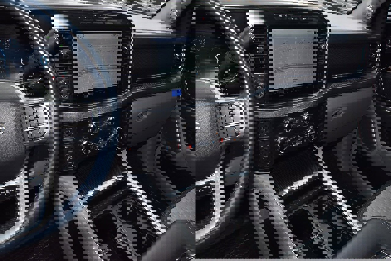 Used 2024 Ford F350 Limited image 26