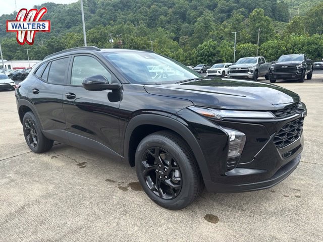 New 2026 Chevrolet Trax LT w/ Driver Confidence Package FWD image 1