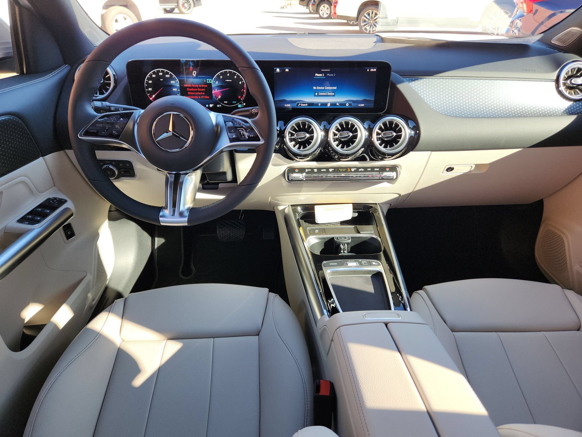 New 2025 Mercedes-Benz GLA 250 4MATIC image 14