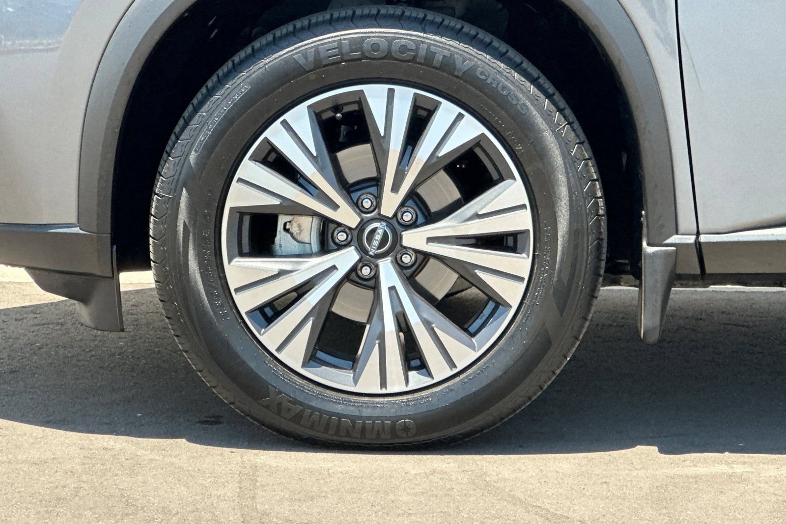 Used 2023 Nissan Rogue SV FWD image 36