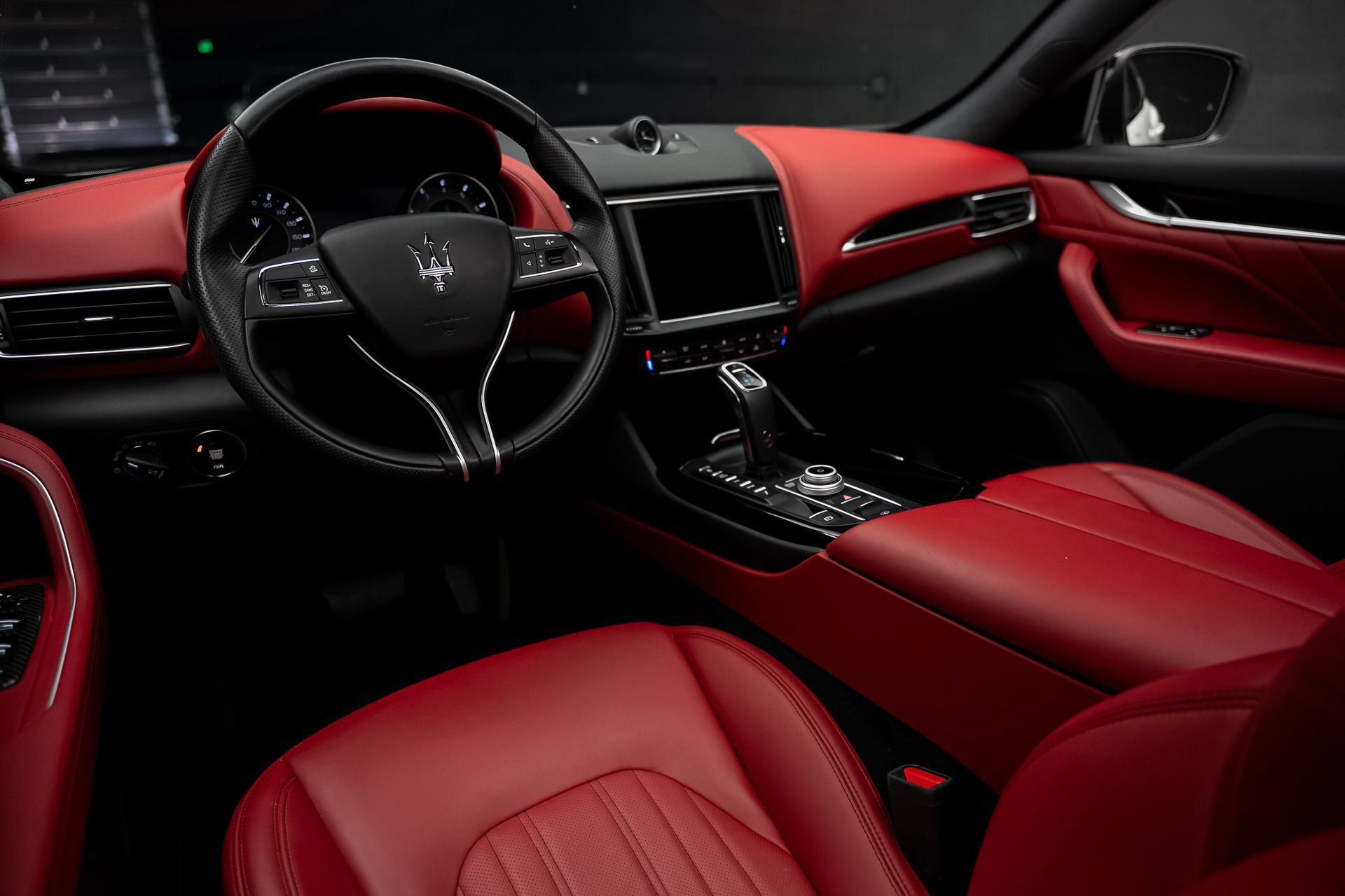Used 2022 Maserati Levante GT AWD/4WD image 2