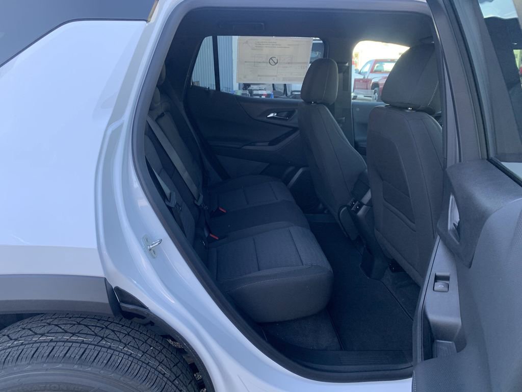 New 2026 Chevrolet Equinox LT image 6