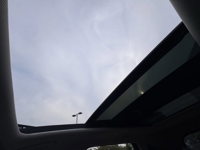 New 2025 Kia Sorento S w/ Panoramic Sunroof Package image 32