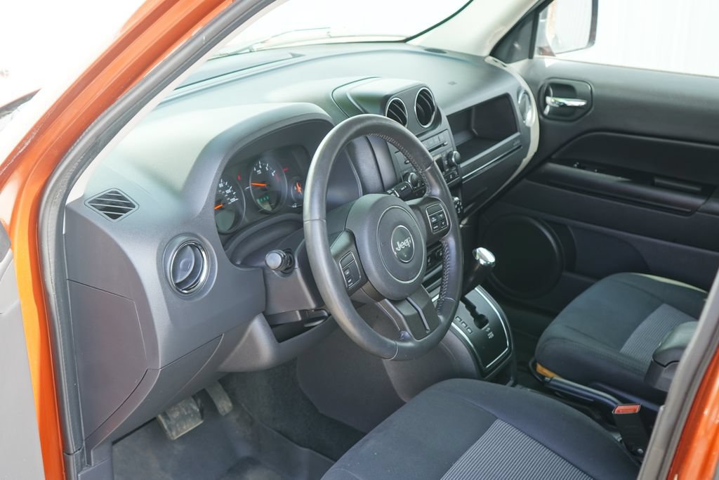Used 2012 Jeep Patriot Latitude FWD image 12