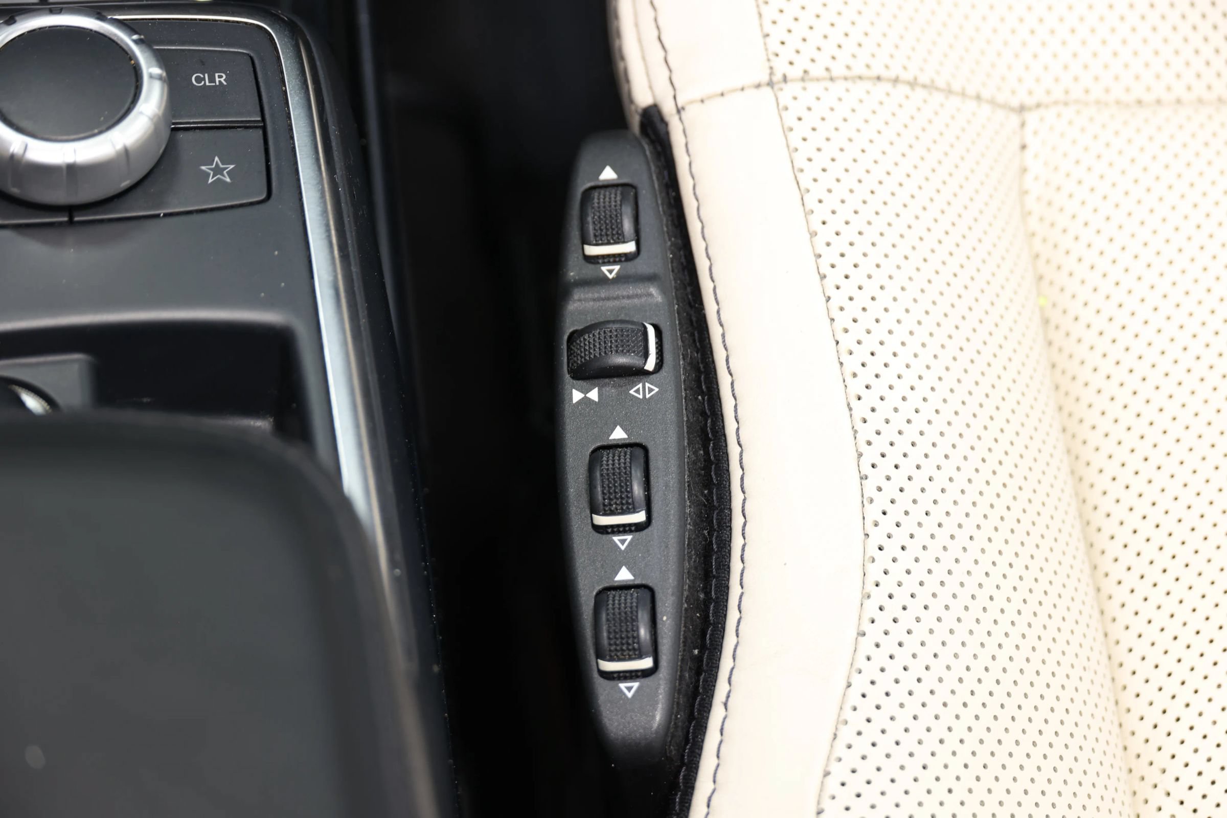Used 2016 Mercedes-Benz G 550 image 41