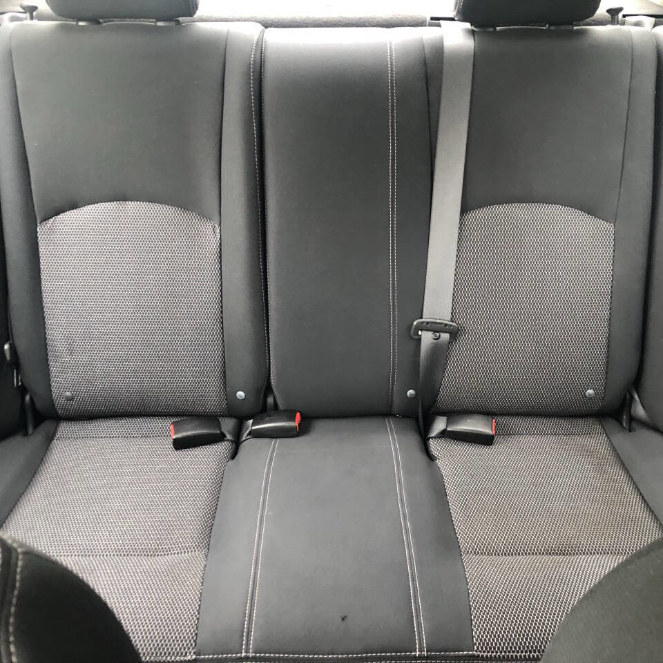 Used 2014 Nissan Versa SV image 11