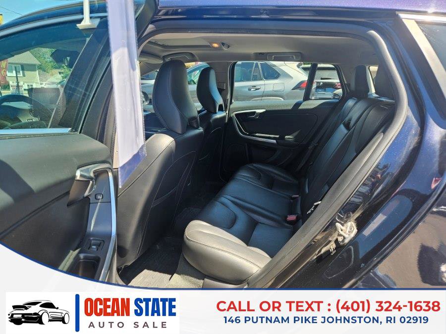 Used 2016 Volvo V60 T5 Premier w/ Convenience Package FWD image 11