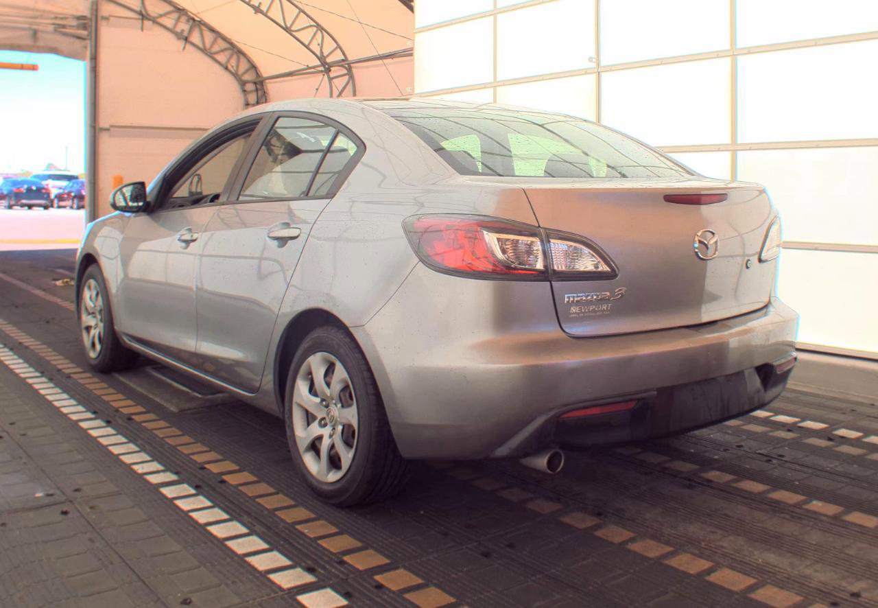 Used 2010 MAZDA MAZDA3 i Sport FWD image 8