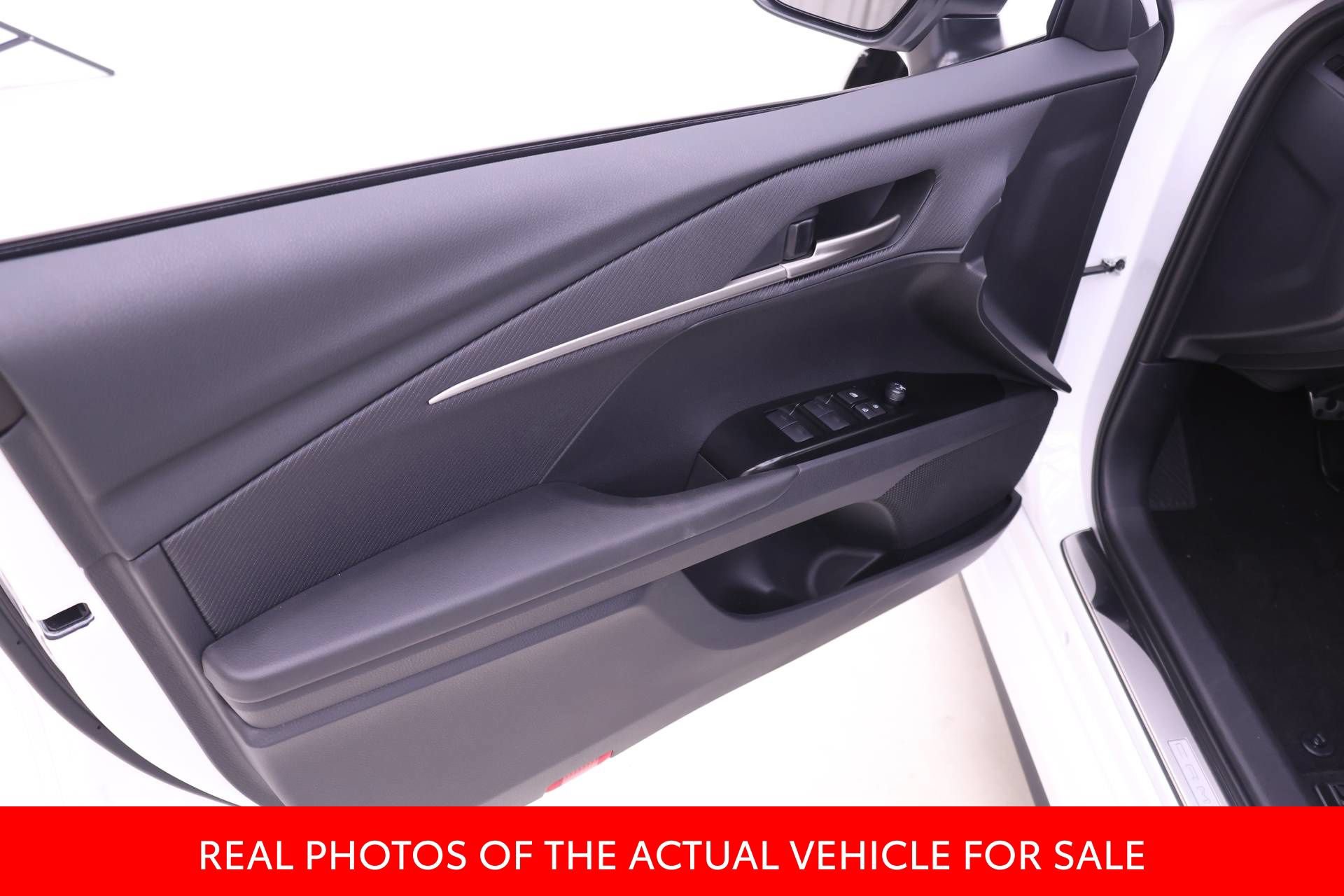 New 2026 Toyota Camry SE FWD image 9