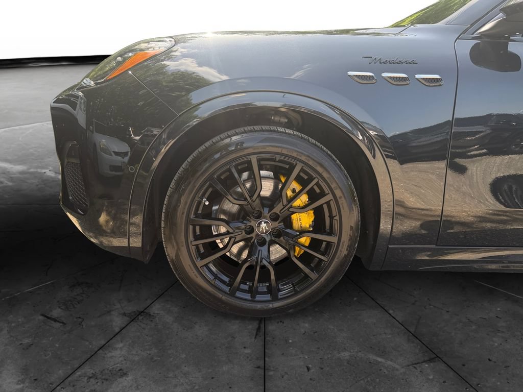 Used 2024 Maserati Grecale Modena AWD/4WD image 14