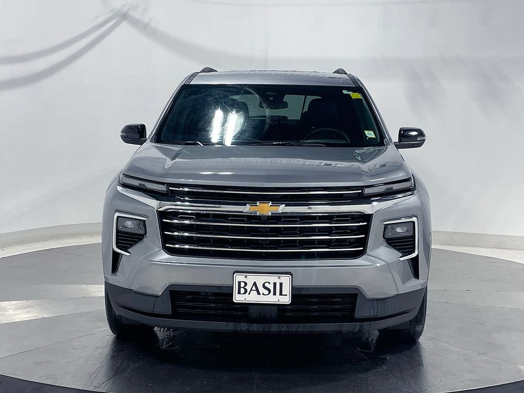Used 2025 Chevrolet Traverse LT AWD/4WD image 9