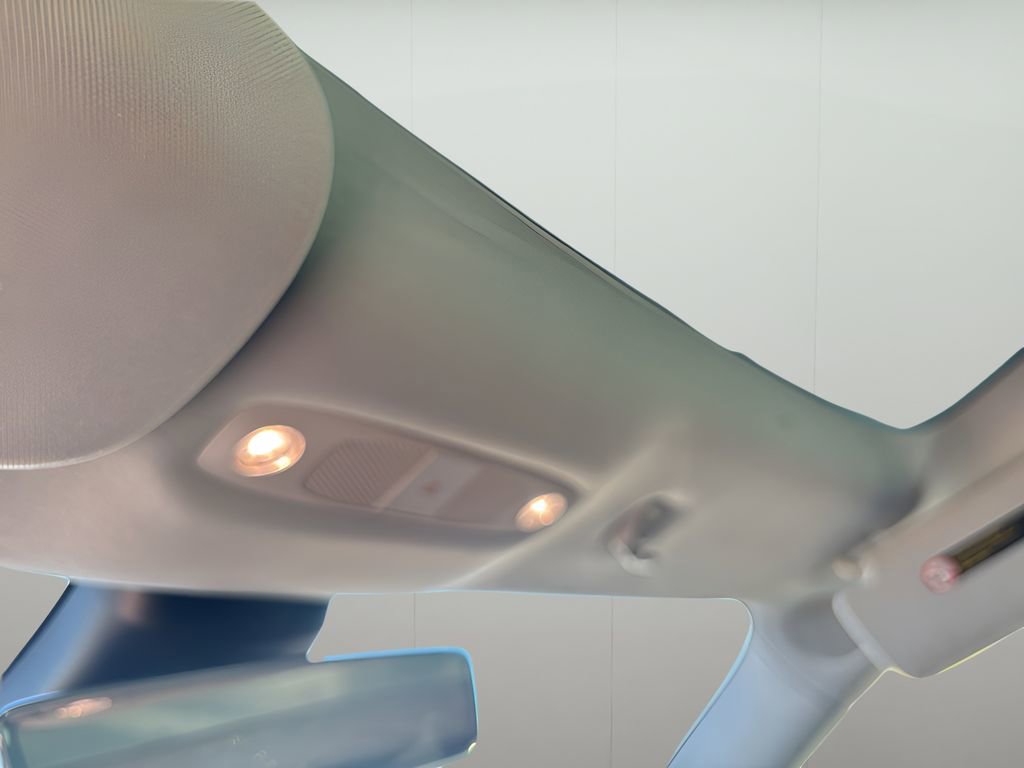 Used 2018 Tesla Model 3 Long Range image 23