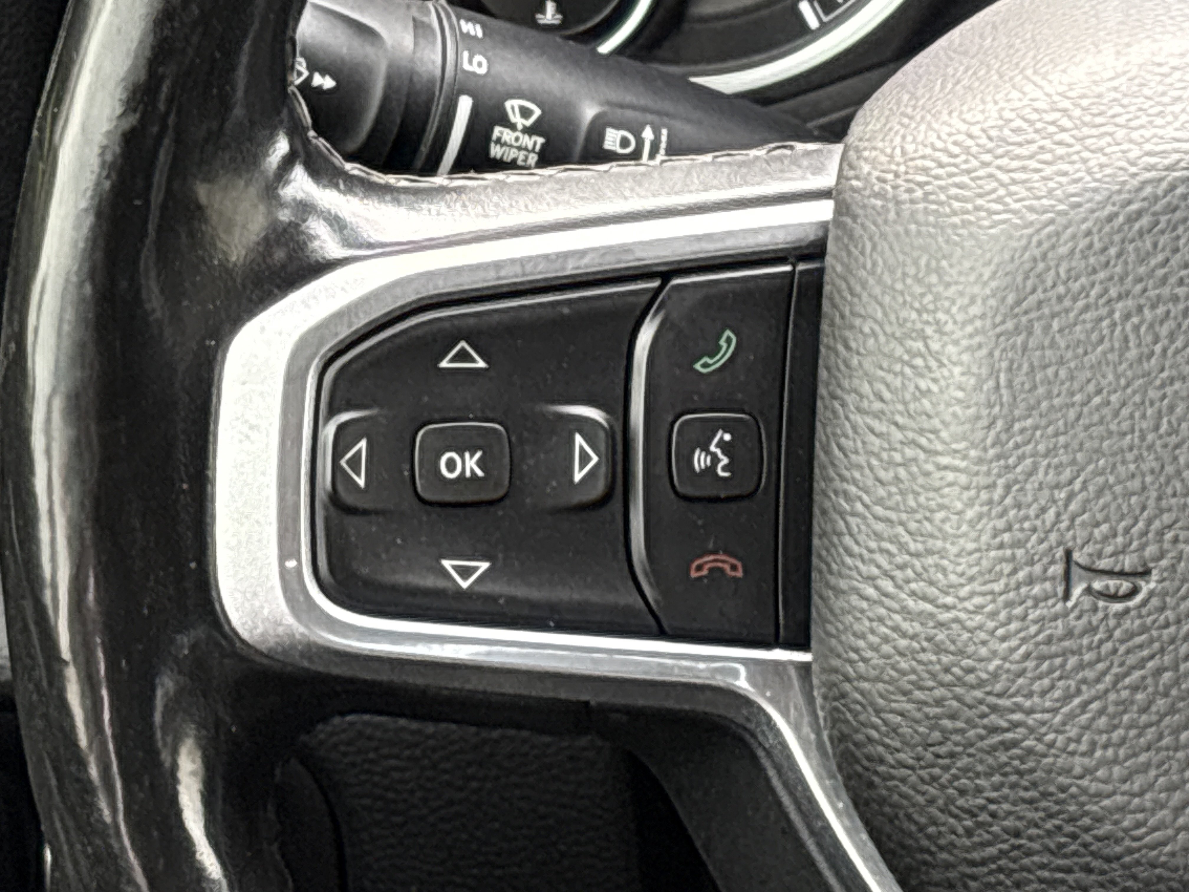 Used 2019 RAM 1500 Laramie AWD/4WD image 22